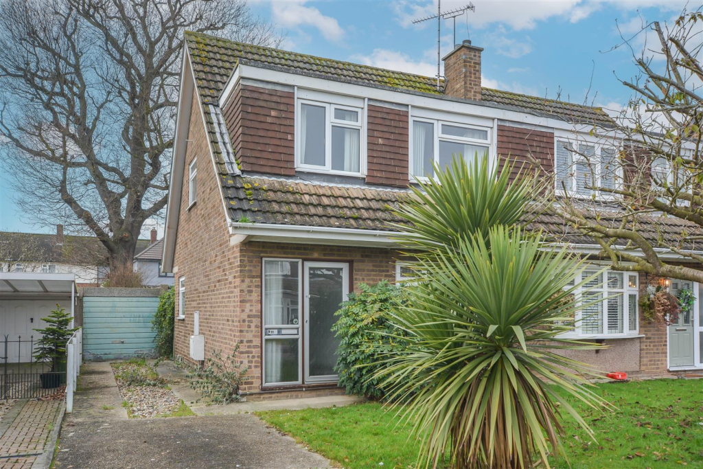 3-bed semi-detached on Lavender Avenue, Pilgrims Hatch, Brentwood, £375,000