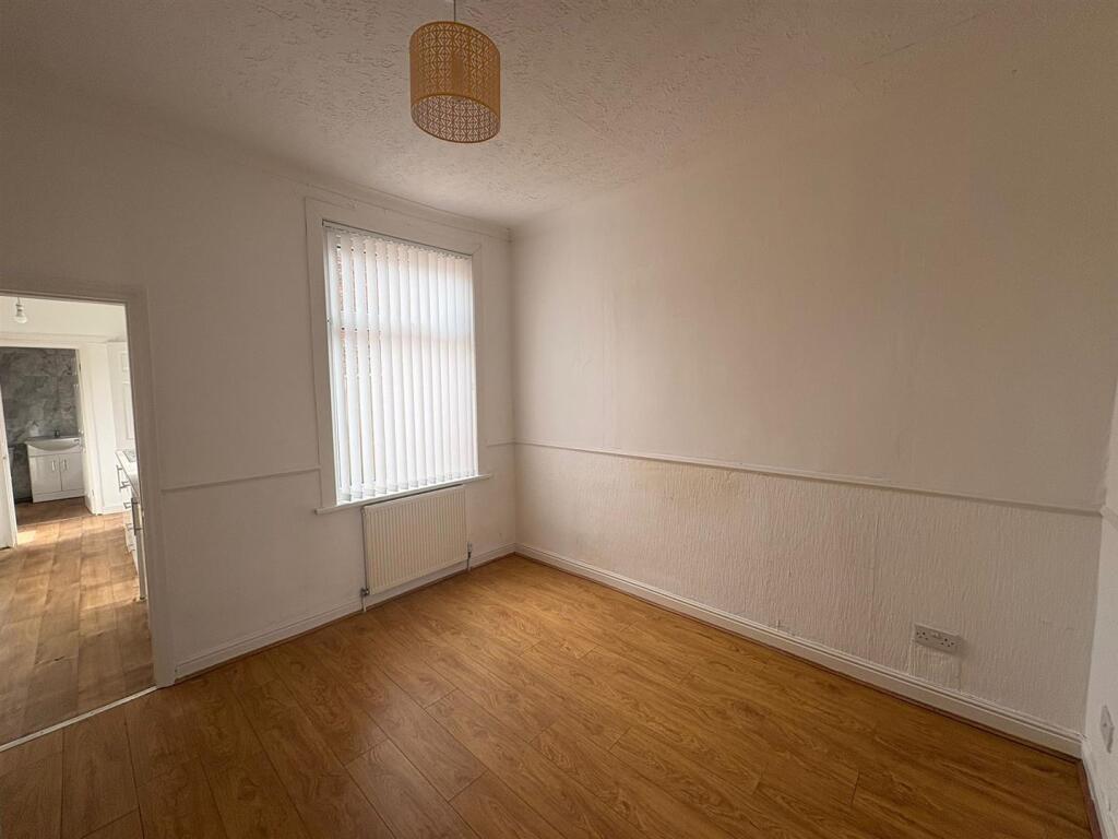 House in Hull, Kingston upon Hull - View 4