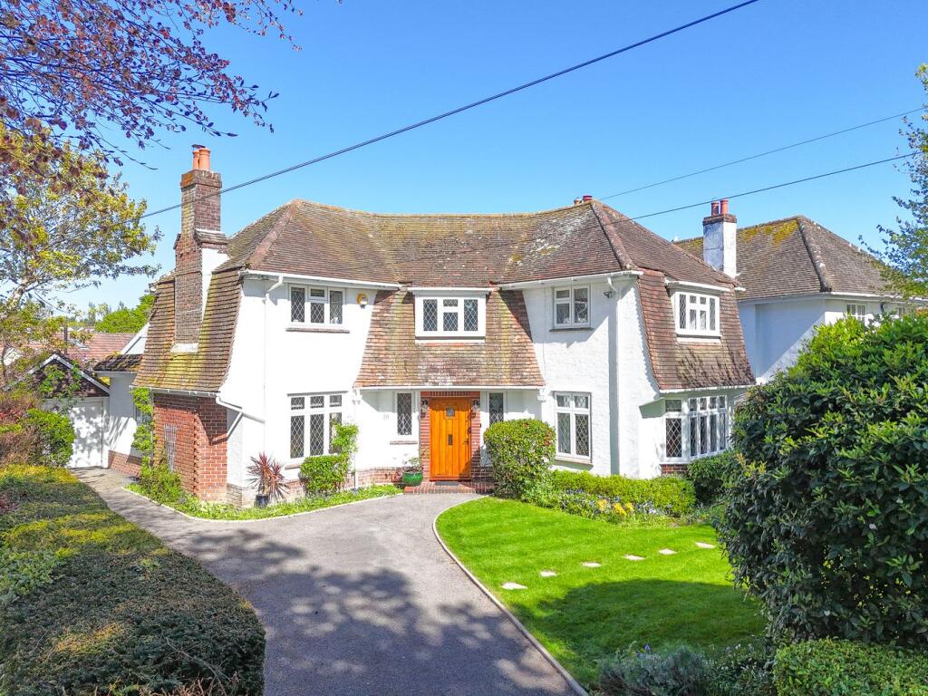House in Highcliffe-on-Sea, Friars Cliff