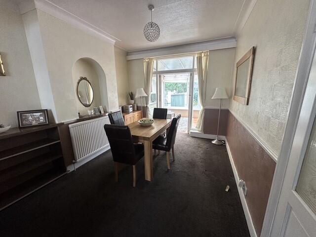 Woodlands Avenue, Chadwell Heath, Barking And Dagenham photo 4
