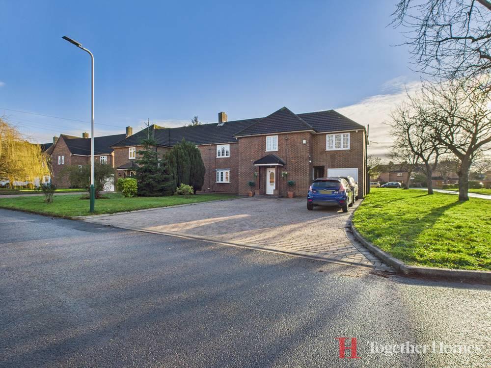Main image of property: Cavendish Avenue, Hornchurch