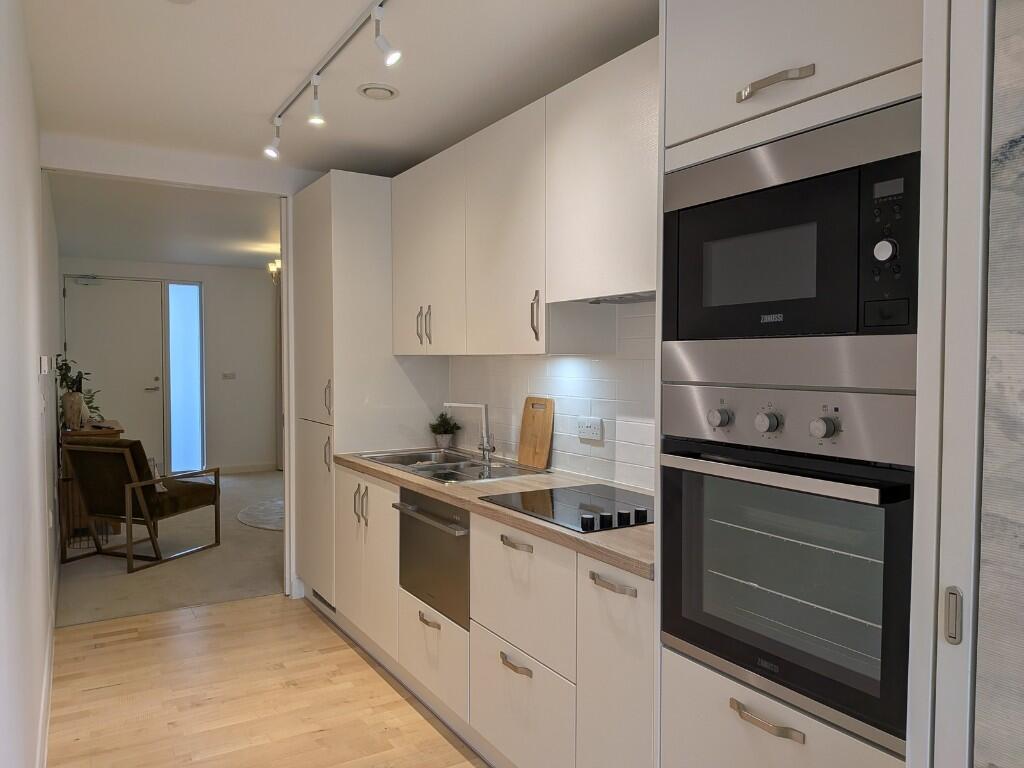 Sutton Park Road, Seaford, East Sussex, BN25 photo 4