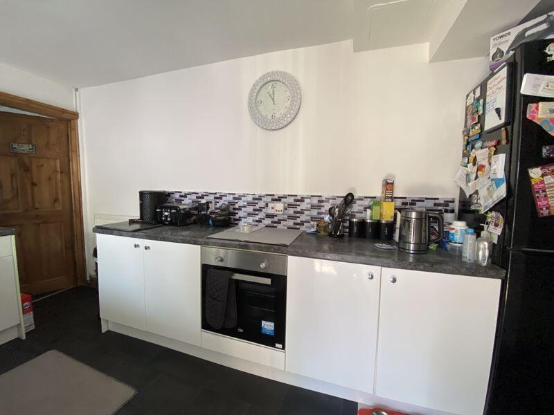Investment Opportunity. 4 Flats & Double Garage. Blewitt Street, Newport photo 4