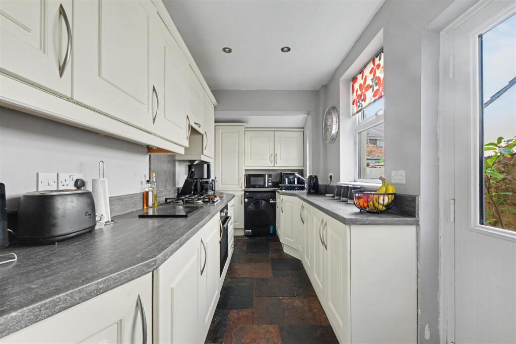 House in Nottingham, Long Eaton - More