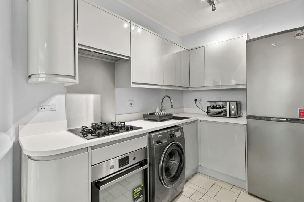 Apartment in Glasgow - More