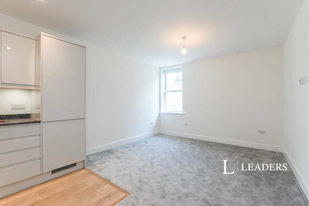 Apartment in Bournemouth - View 3