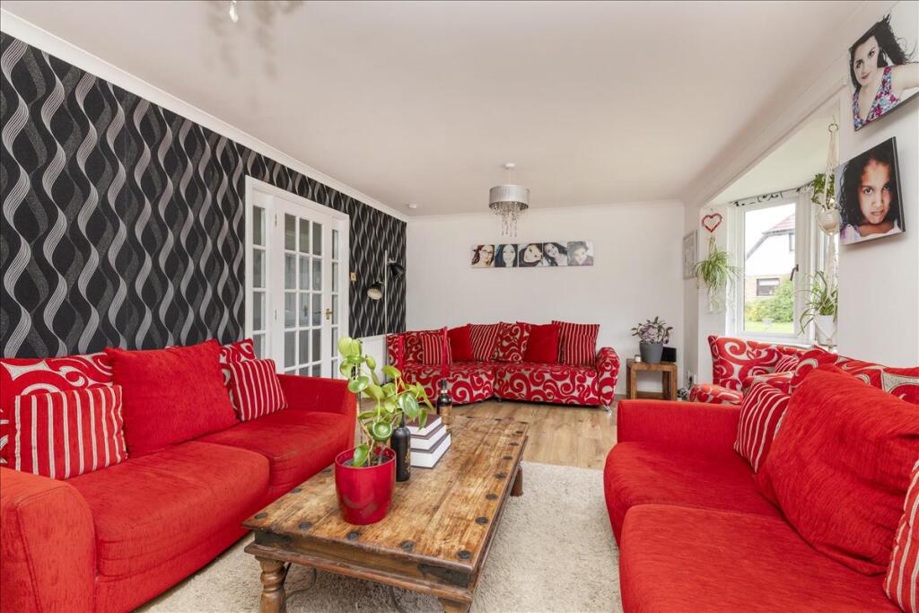 House in Edinburgh, Midlothian - View 5