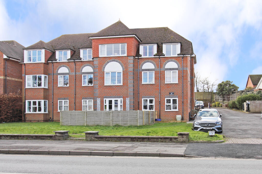 Andover Road, Ludgershall, SP11 - View 3
