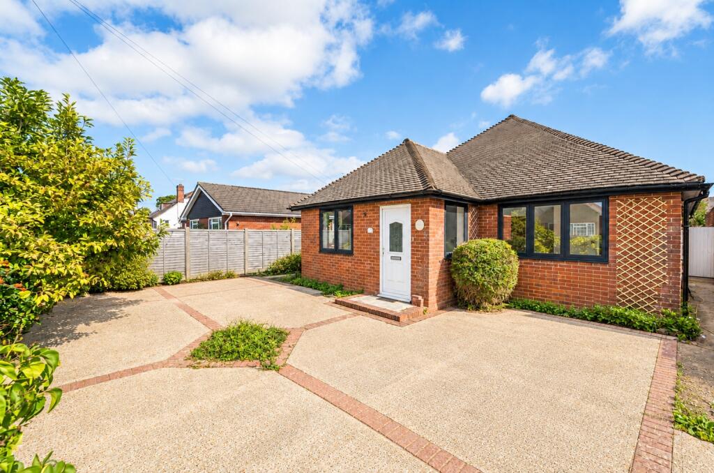 Main image of property: Sea Lane Gardens, Ferring, Worthing, West Sussex, BN12