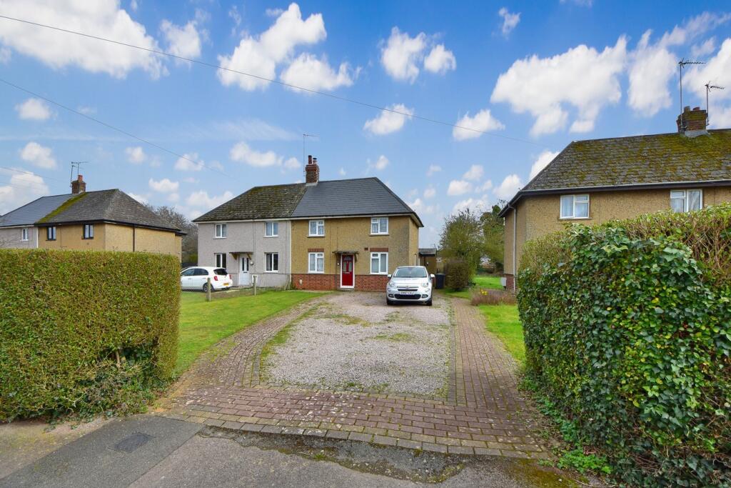 Main image of property: The Avenue, Middleton Cheney, Banbury, OX17