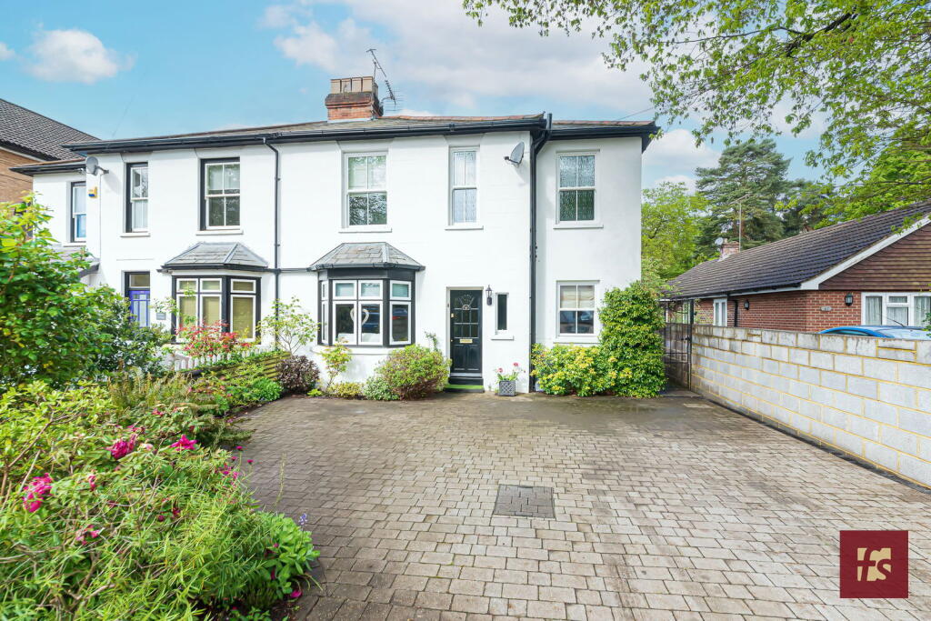 Main image of property: New Wokingham Road, Crowthorne, RG45 6JG