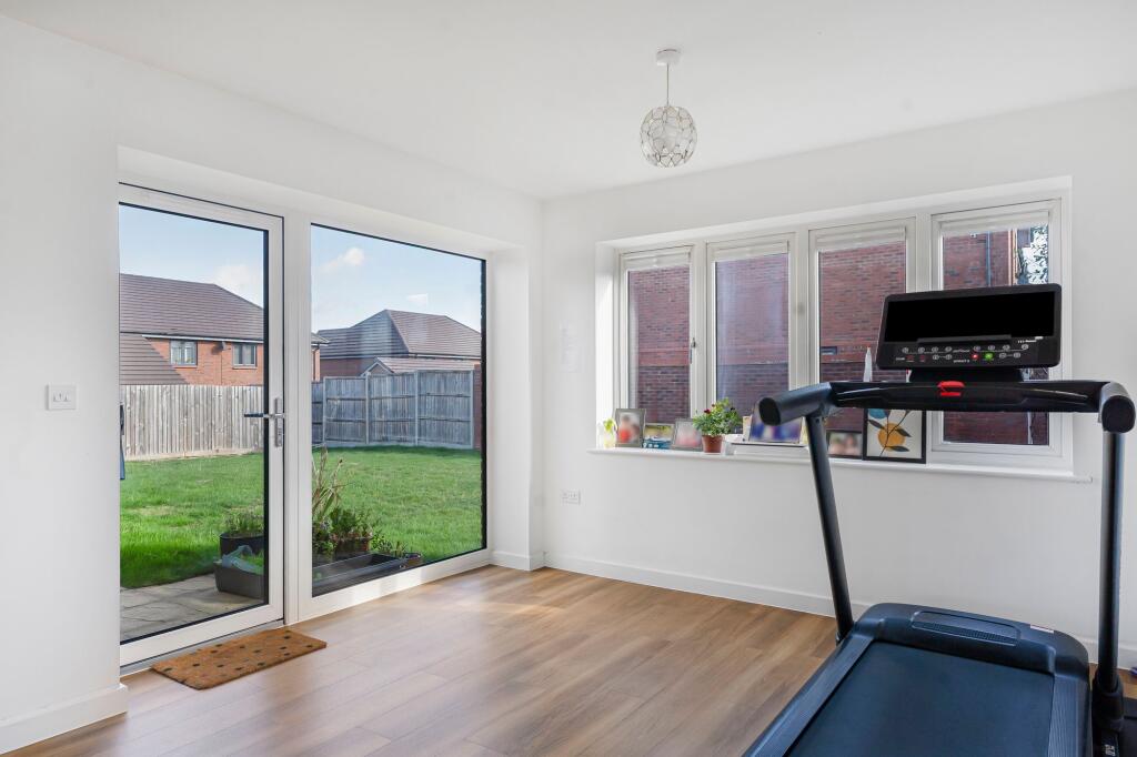 House in Swindon, Tadpole Garden Village, St. Andrews - More