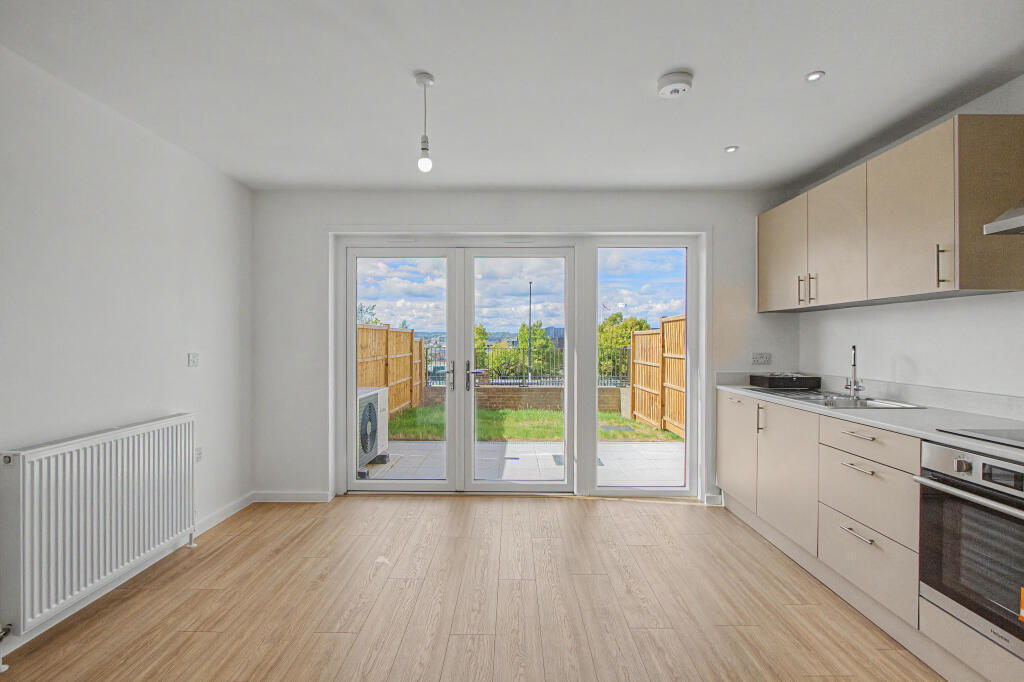 Main image of property: Congreve Close, Chatham, Medway