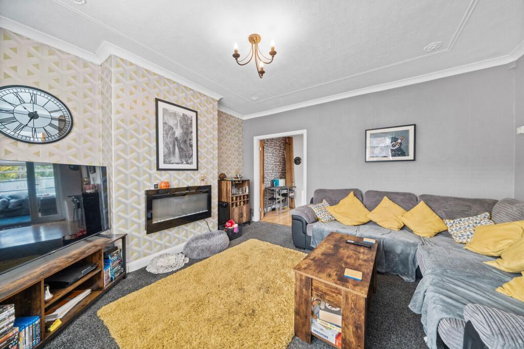 Kendal Grove, Leigh, WN7 photo 4