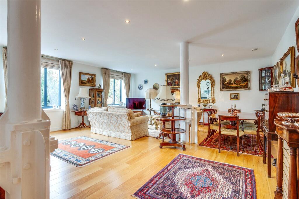 Apartment in Reading - View 2