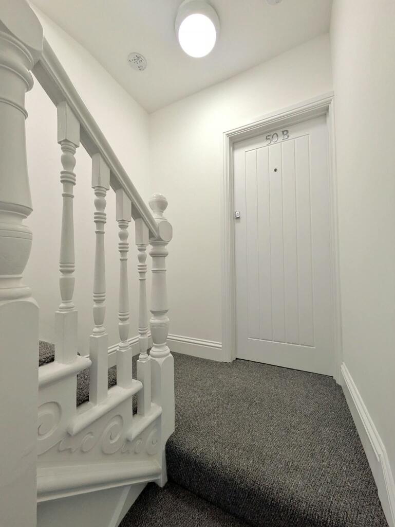 Apartment in Cardiff, Grangetown - More