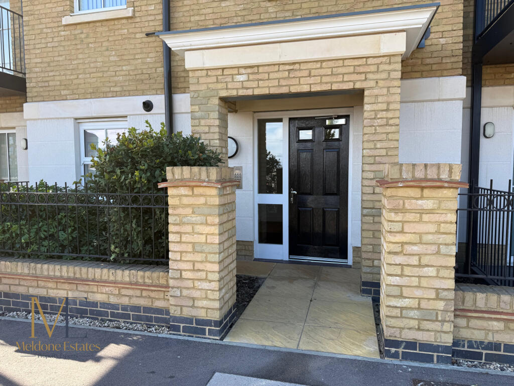 Apartment in Dartford, Ebbsfleet Green, Ebbsfleet Valley - View 3