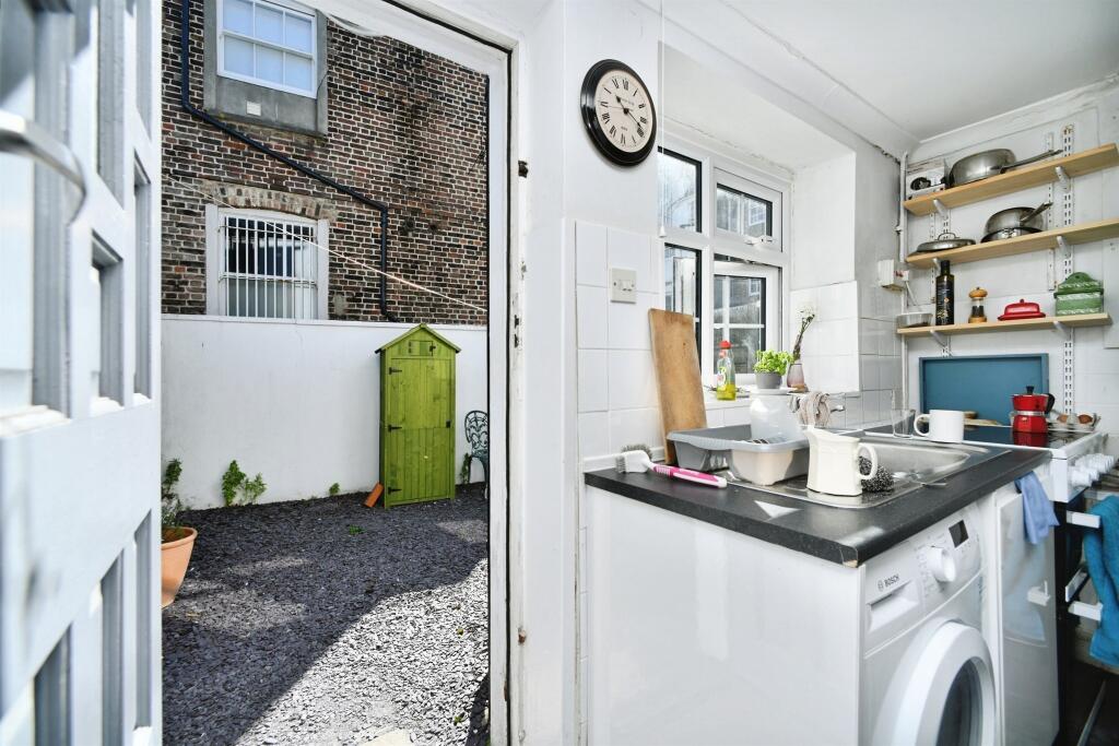 House in Brighton - More
