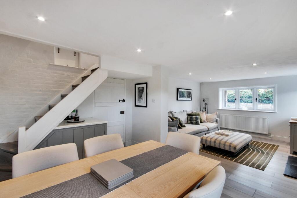 House in Tonbridge - More