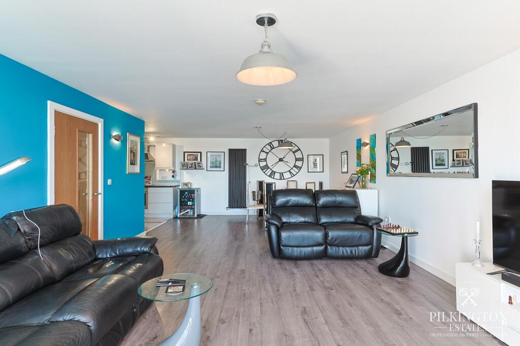 Apartment in Plymouth, Barbican - View 4