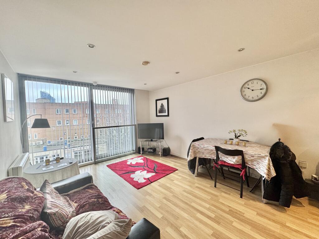 Apartment in Portsmouth - More