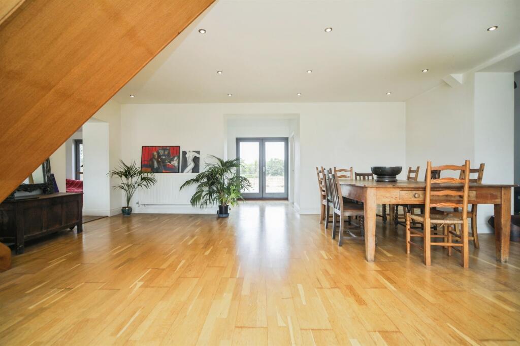 House in Ipswich - View 5