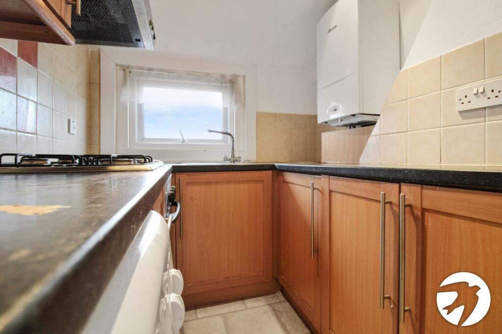 Apartment in Gravesham, Gravesend - View 3