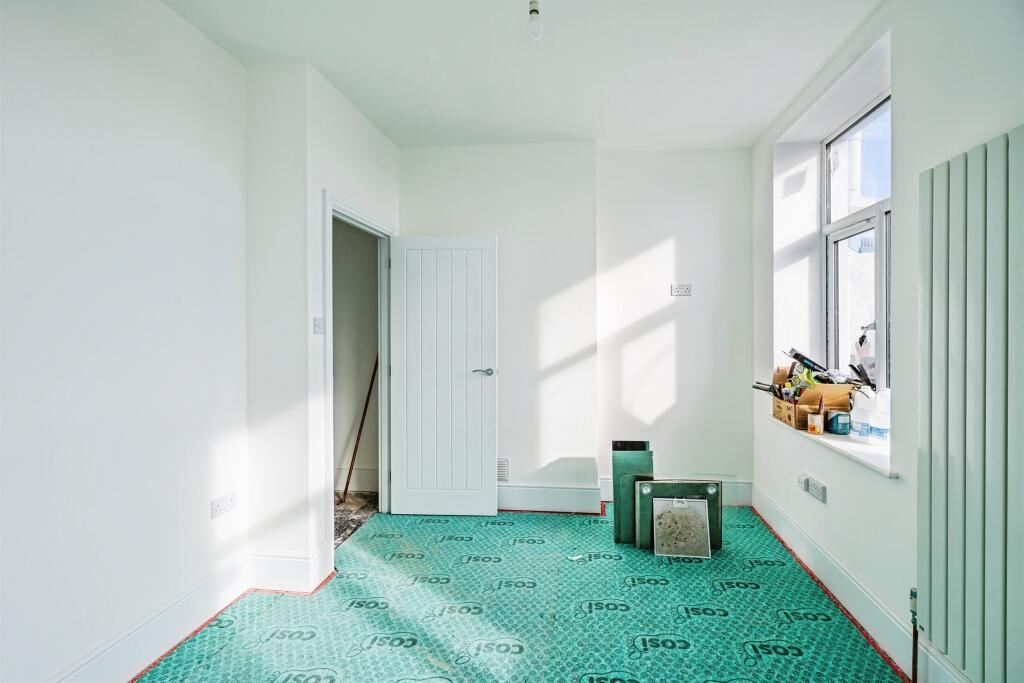 Apartment in Lewes, East Blatchington, Seaford - More
