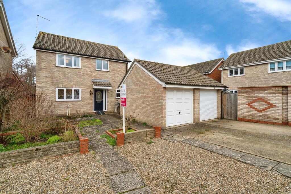 3-bed detached on Canons Close, Thetford, £250,000