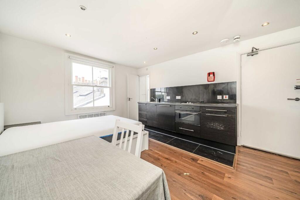 Apartment in London - View 2