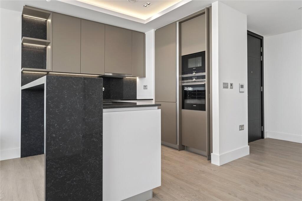 Apartment in London - View 3