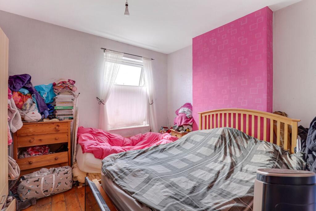 House in Nottingham - View 5