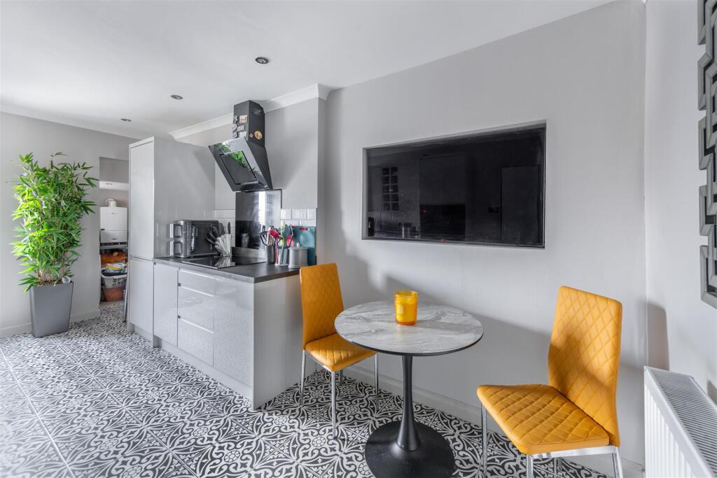 Apartment in North Tyneside, Benton - View 5