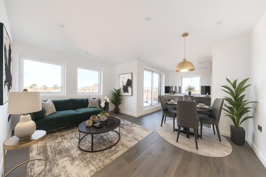 Rosemount Avenue, West Byfleet, Surrey, KT14 photo 2