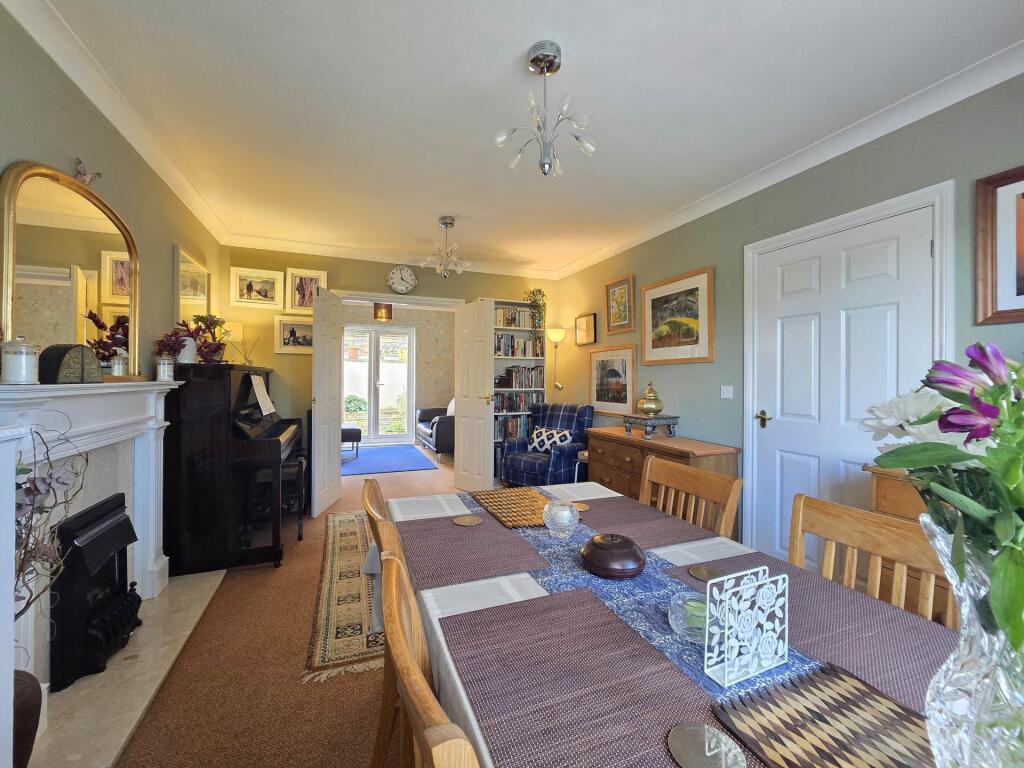 Thornton Close, Bideford photo 2