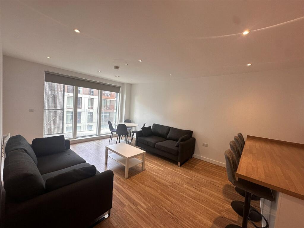 Main image of property: Chatham Waters, South House, Gillingham Gate Road, Gillingham, ME4