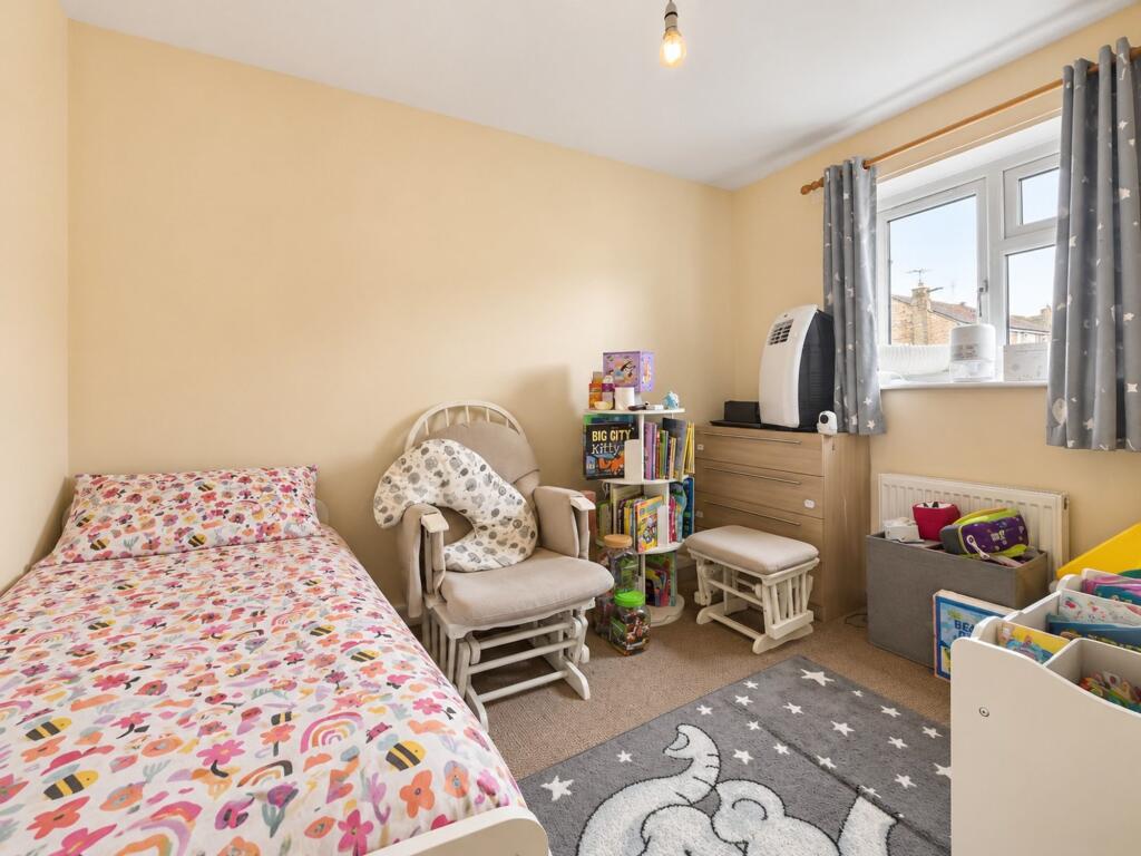 House in Swindon, Sparcells - View 5