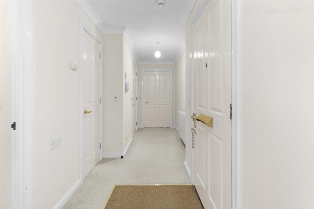 Apartment in Eastbourne, Little Chelsea, Upperton - More