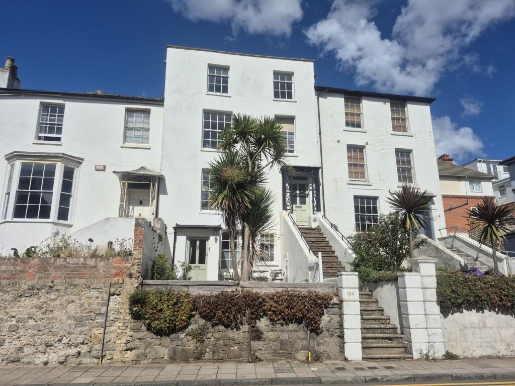 Main image of property: Flat 4, Belmont House, 120 Sandgate High Street, Sandgate, Folkestone CT20 3BZ