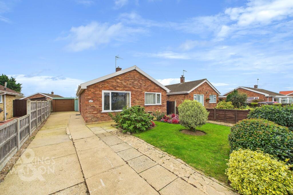 2-bed bungalow on St. Edmunds Road, Acle, Norwich, £300,000