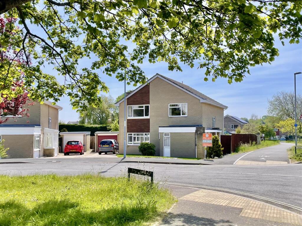 4-bed detached on Creech Way, Weymouth, £475,000