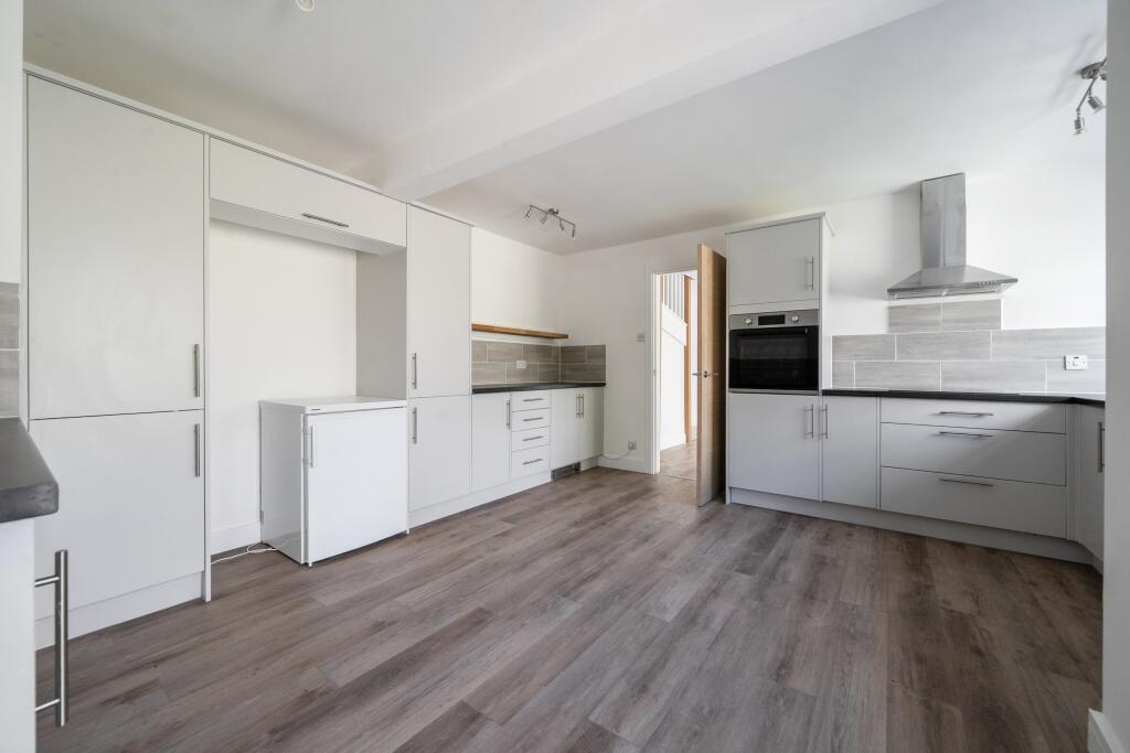 House in Weston-super-Mare, North Somerset - More