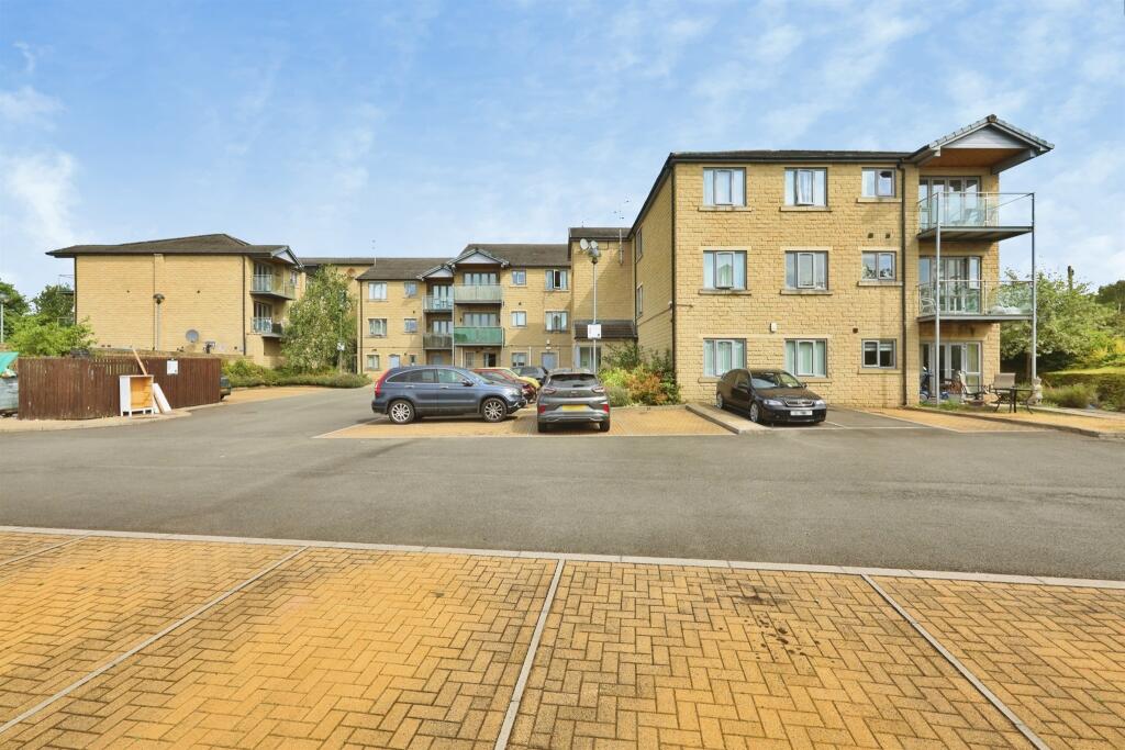 Main image of property: Rotherham Road, Dinnington, Sheffield