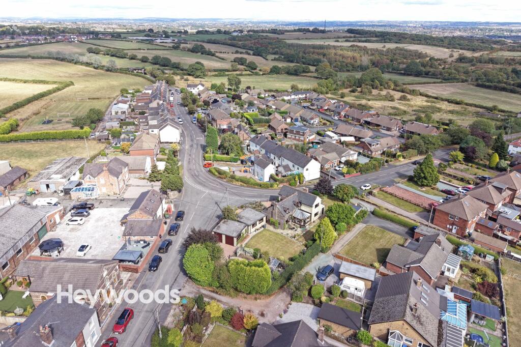 House in Stoke-on-Trent - View 4