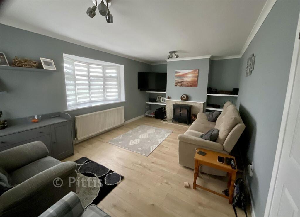 Plover Close, Sandown, Isle of Wight photo 3