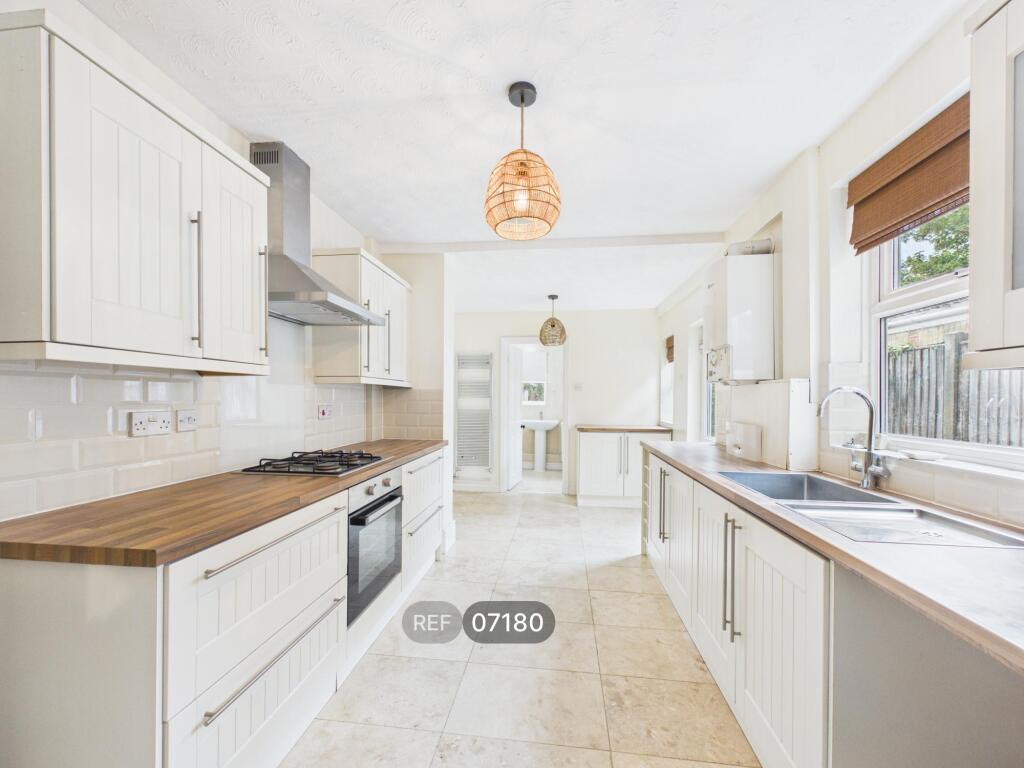 House in Peterborough - View 2