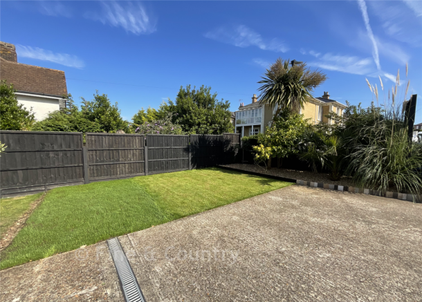 Garden & Parking**