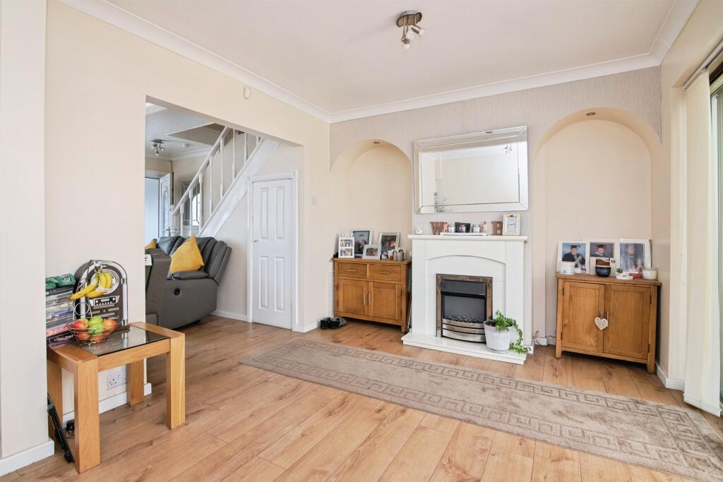 House in Birmingham, Perry Beeches - View 5