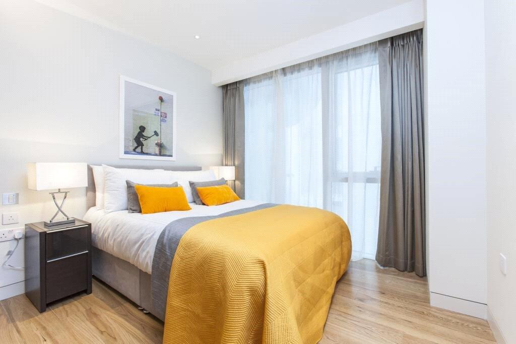 Apartment in London - More