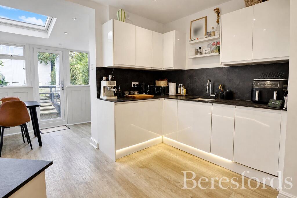 House in Brentwood, Essex - View 4